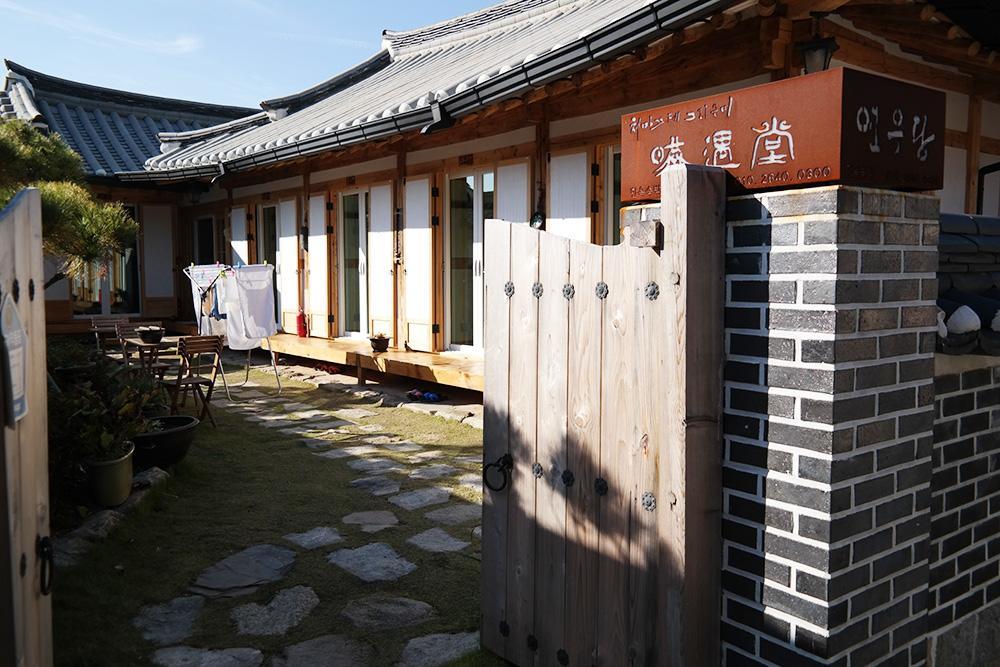 Yeonwoodang Guesthouse Чонджу Екстериор снимка