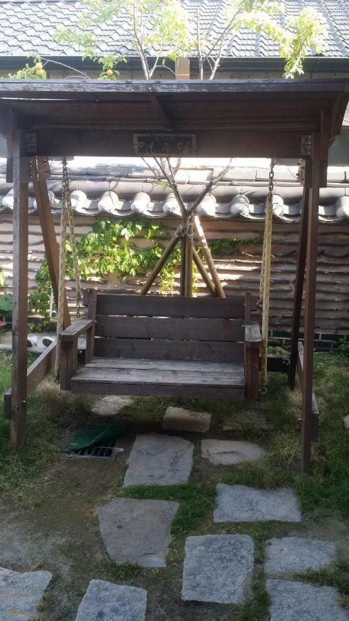 Yeonwoodang Guesthouse Чонджу Екстериор снимка